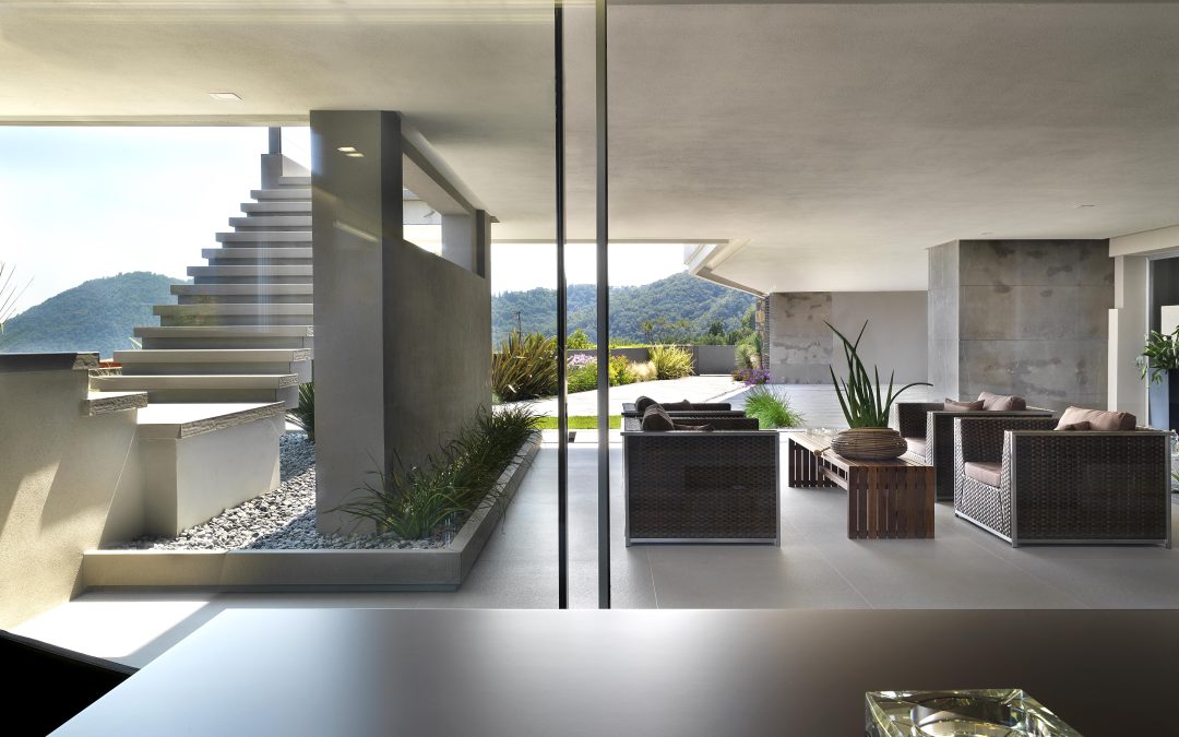 Infissi in PVC o alluminio: ampiezza superfici trasparenti.