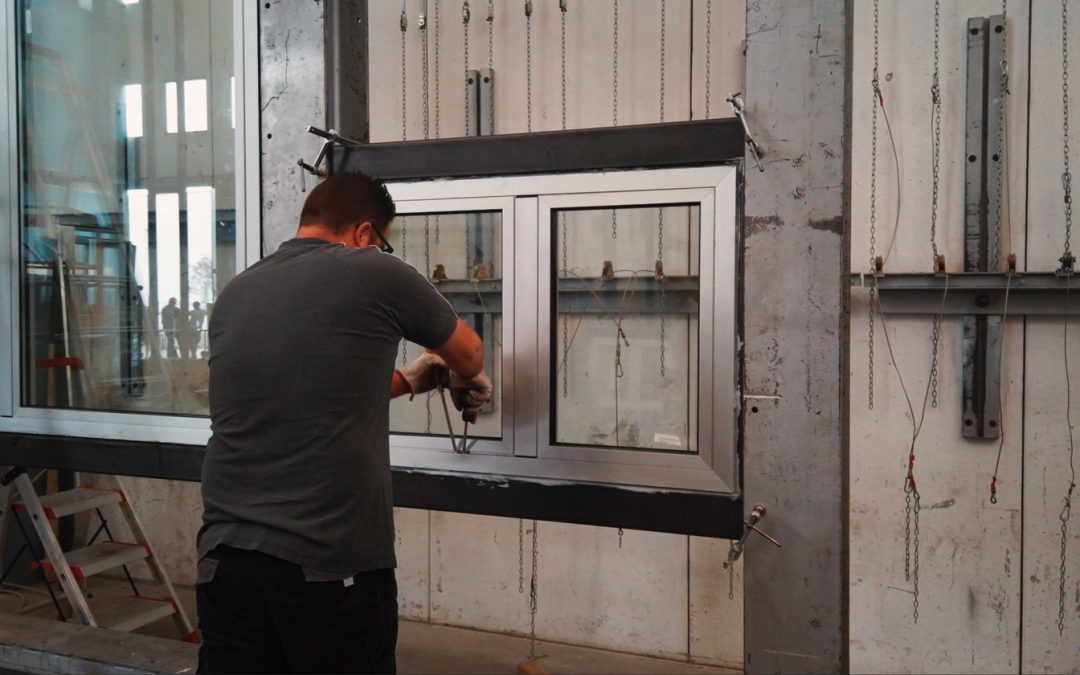 Infissi in PVC o alluminio: resistenza antieffrazione.