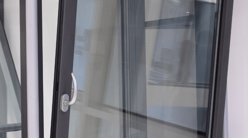 Speciale aperture finestre: perché scegliere la vasistas?