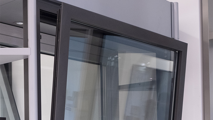 Finestra a vasistas in alluminio: i vantaggi.