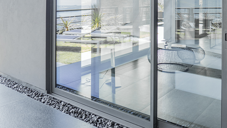 Scorrevole in alluminio EL145SE: minimale, elegante, sicuro.