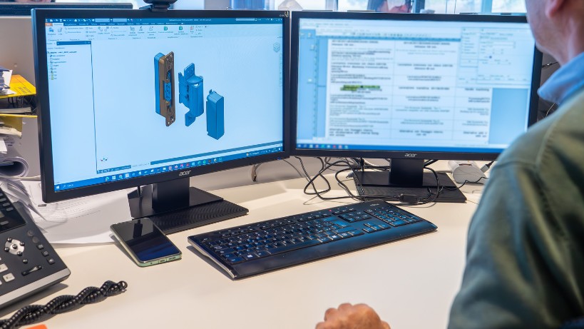 Cerniere per porte di ingresso in alluminio: le nuove soluzioni di Gastaldello Sistemi.