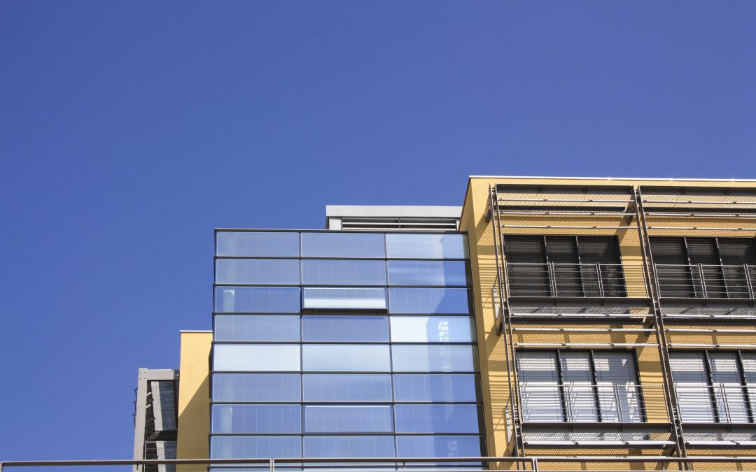 Involucro edilizio in alluminio corrisponde a efficienza, durabilità, sostenibilità e valore costante nel tempo.