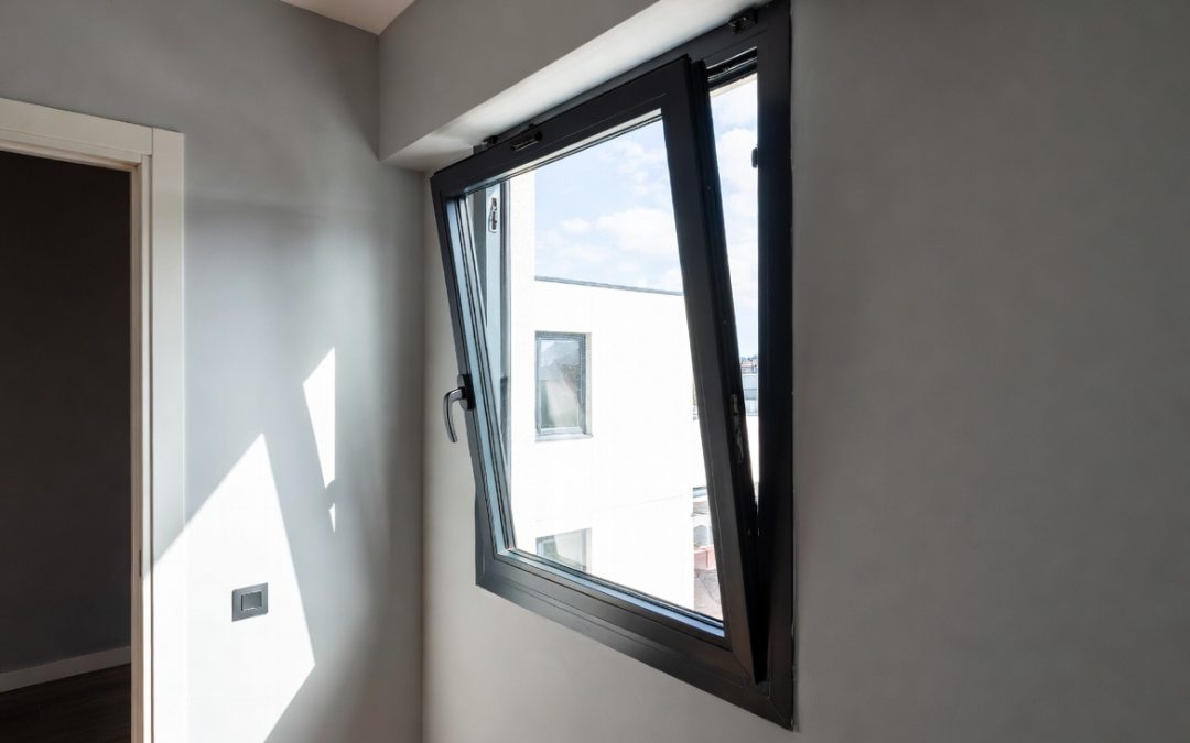 Finestre vasistas in alluminio: prestazioni per l’edilizia moderna